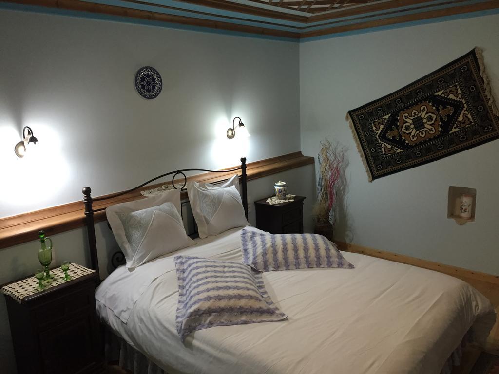 Elafotopos Hotel エクステリア 写真